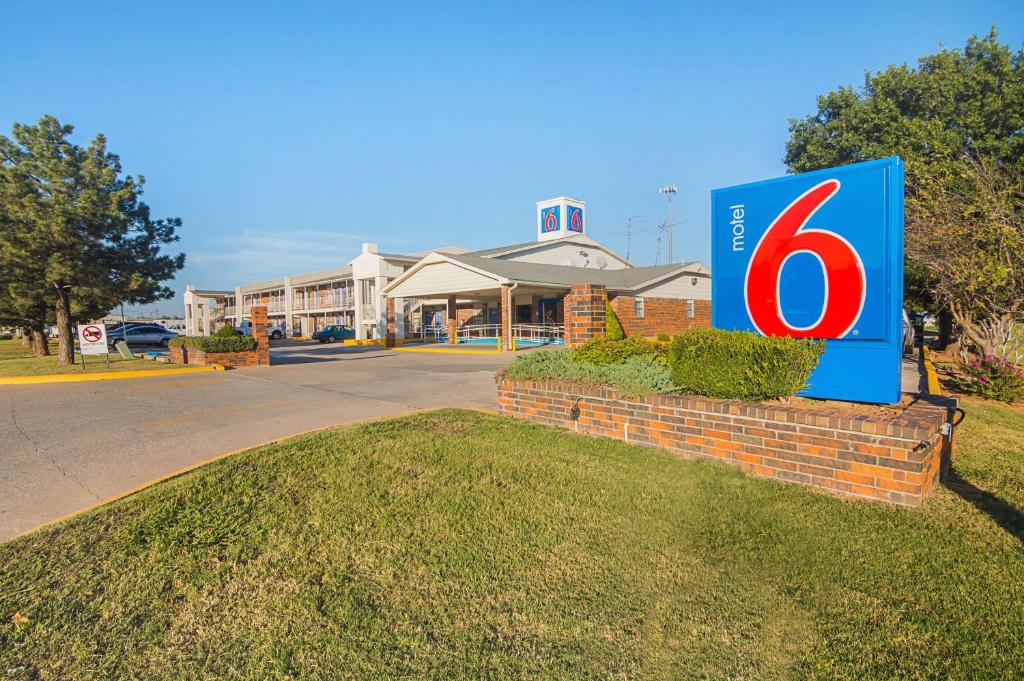 Motel 6-Lawton OK Main image 1